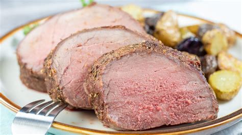 The Perfect Roast: 5 Tips To Unleash The Juicy Magic Of A Beef Round Top Roast