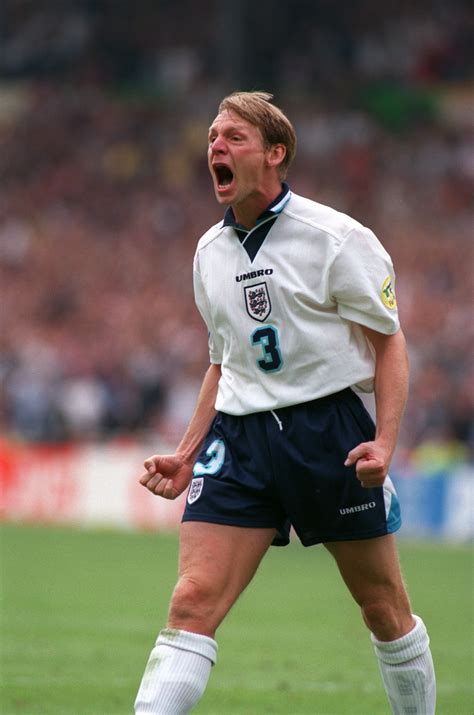 stuart pearces spine tingling message  england team   euro