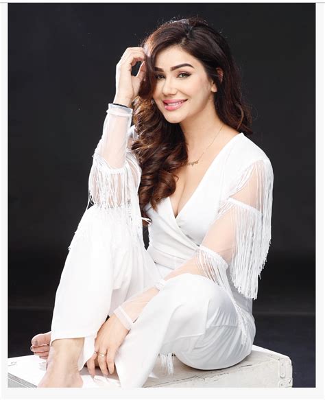 actress and model Kangna Sharma Photo Gallery|Photo Gallery:ನಟಿ ಕಂಗ್ನಾ