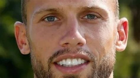 John Heitinga | Sports Digest