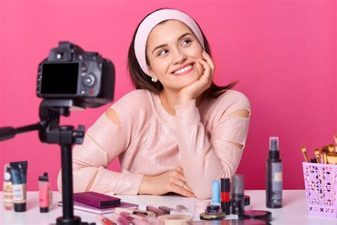 Top 20 Beauty Influencers On Instagram In India in 2025