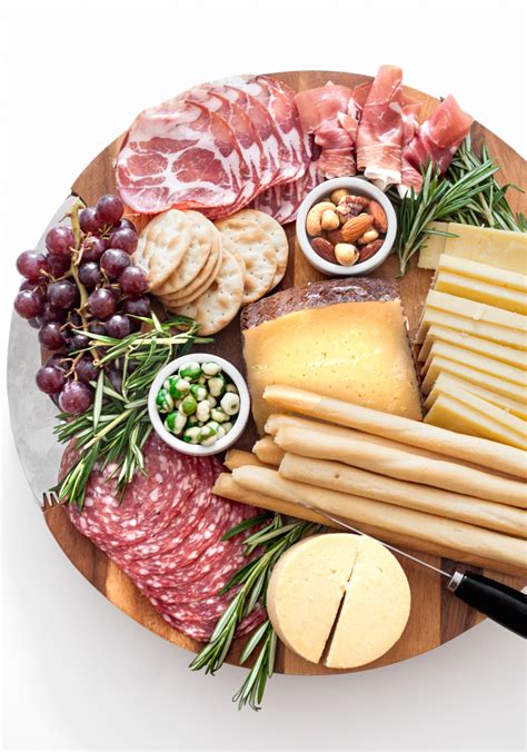 Create a Gorgeous Cheese Board – Fashionable Hostess