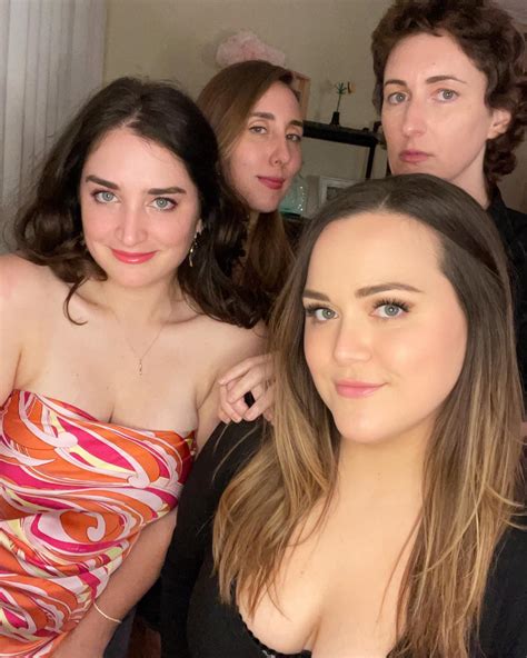 Lauren Holt (@holtlauren) • Instagram photos and videos