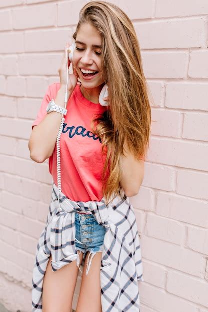 Top 10 Candid Girls You Need to Follow (Right Now!) - 2d6y79w