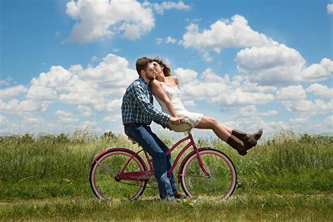 Creative & Unique Engagement Shoot Ideas