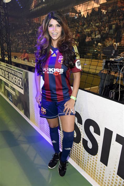 Micaela Schaefer – HawtCelebs