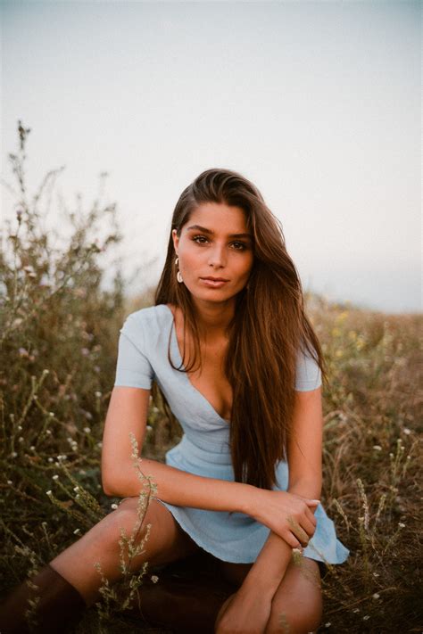 Lara Aylin Winkler (19) | Images :: Behance