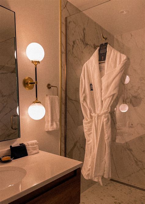 Arielle Scarcella on Twitter: "Made it to my hotel in @VisitIndy #