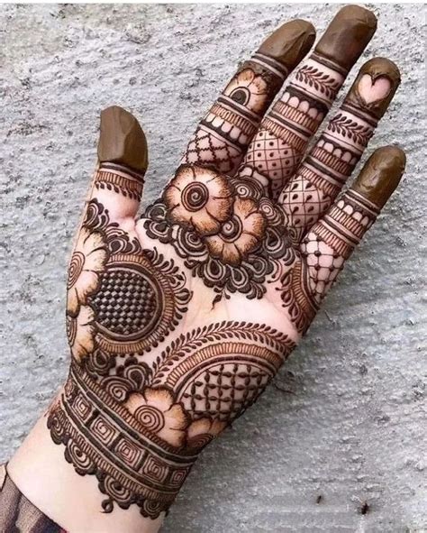 stylish front hand simple mehndi designs   fabbon