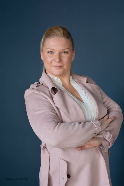 Анна Андреева | www.smartcast.bg