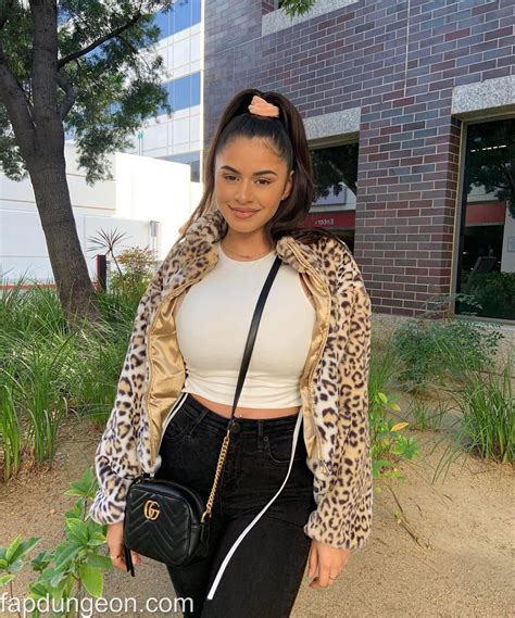 Noeliaramirezzz - Busty Thick Beauty - Fapdungeon