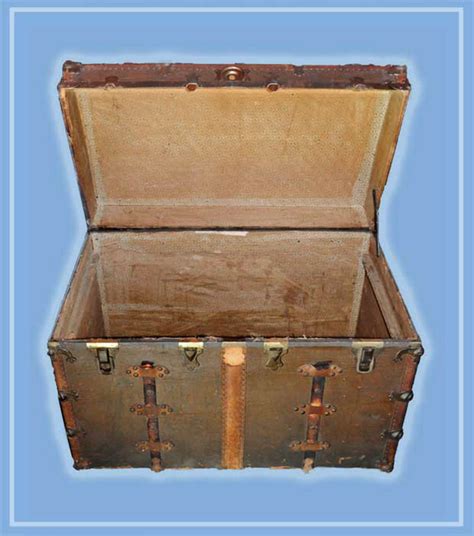 Vintage Storage Trunk - Wooden Nickel Antiques