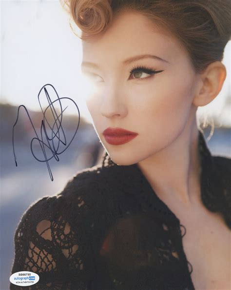 Haley Bennett Sexy Signed Autograph 8x10 Photo ACOA | Outlaw Hobbies