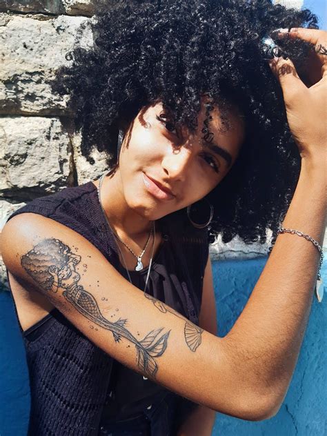 Emily Santos – Medium