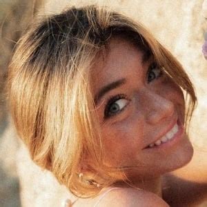 Tabitha Swatosh - Age, Family, Bio | Famous Birthdays