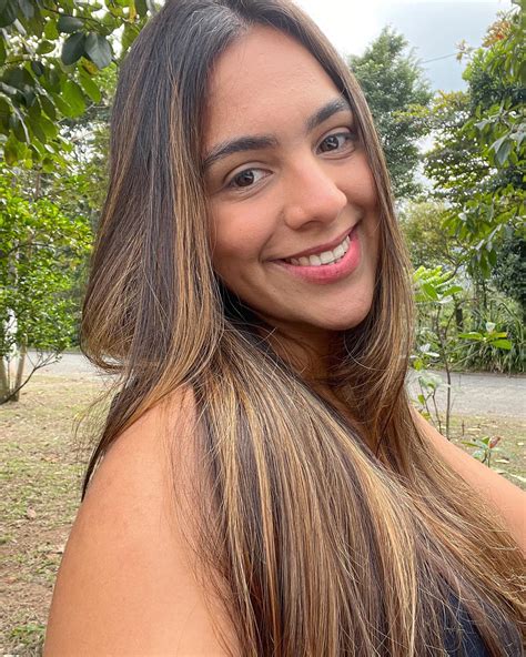 Beatriz Sampaio (@sampaiobeatriz_) • Instagram photos and videos