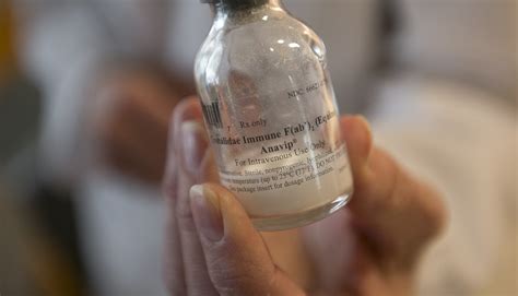 Phoenix man is first to test new U.S. rattlesnake anti-venom