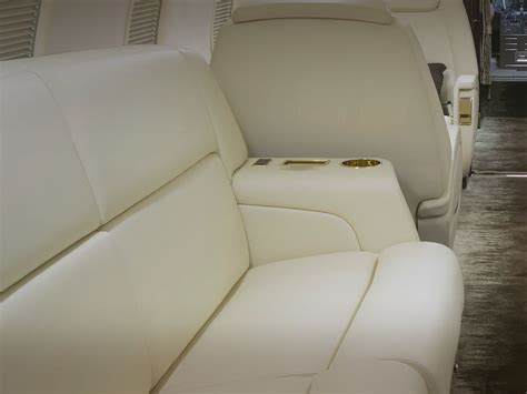 challenger-350-interior-2 – Hongkong Jet