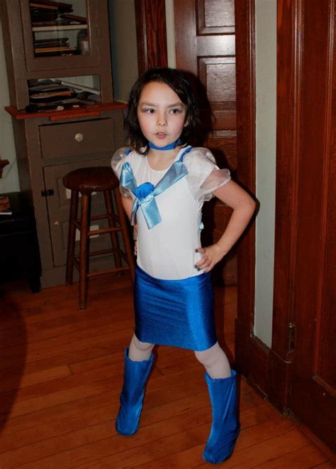 30 Badass Little Girls Who Won't Be Wearing Pink On Halloween | HuffPost