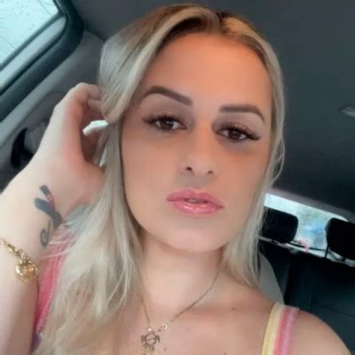 meet charles oliveira wife talita roberta pereira  age net worth