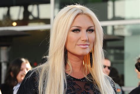 Brooke Hogan Speaks Out on Hulk Hogan's Autopsy, Him Refusing to Walk