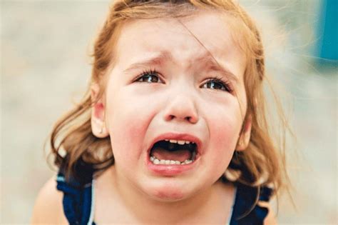 anak  menangis kenali penyebab anak  menangis