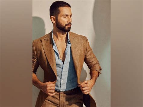 shahid kapoors  hairdo reminds fans   haider  articles
