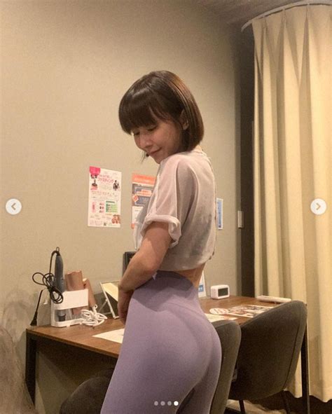 山川恵里佳 ブラトップ姿での美尻＆美背中トレ公開に「素晴らしい曲線」「ナイスプロポーション」― スポニチ Sponichi Annex 芸能