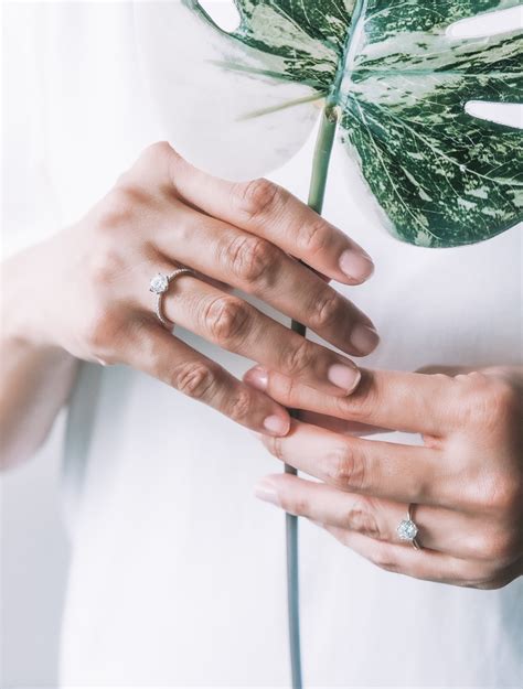 4 Reasons Why You Should Choose Platinum For Your Engagement Ring and ...