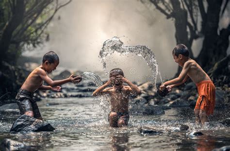 Group Of People Splashing Water Picture. Image: 91519705