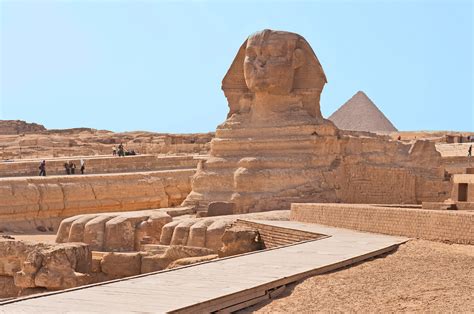 Egyptian Pyramids, Sphinx Close to Public for Billionaire's Wedding