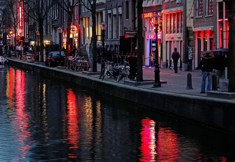 The Uncertain Fate of Amsterdam’s Red-Light District | The New Yorker
