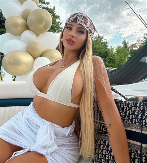 Neyleen Ashley Personal Details and Biography