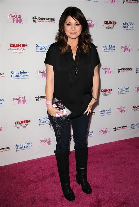 Valerie Bertinelli Opens Up About Her Weight Loss Struggles - Closer Weekly