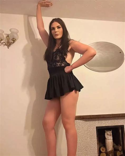 Model replaces bra with Easter eggs as she teases fans with sexy