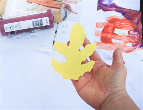 How To Make An Easy Fall Leaf Wreath Craft - This Dear Casa