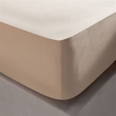 Shop Everyday Microfibre Queen Fitted Sheet - 160x200 cm Online | Home ...