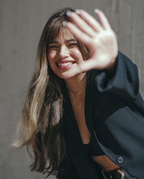 Sofia Andres - Sofia Andres added a new photo.