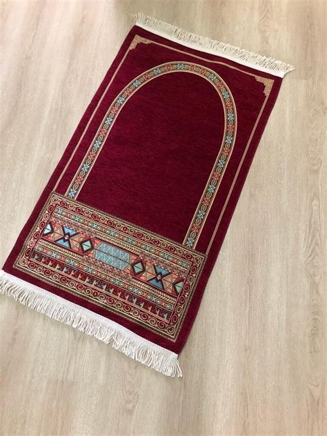 Islamic Prayer, Islamic Gifts, Burgundy Rugs, Learning To Pray, Beautiful Prayers, Claret Red ...