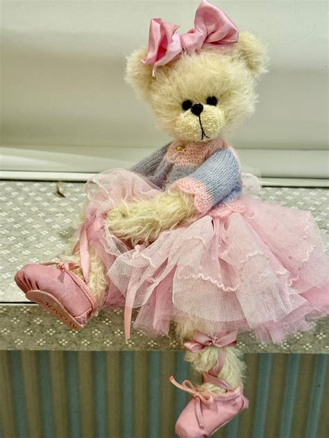 Shaz Bears Australian Artist | Victoria