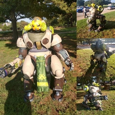 Twitch Con cosplay contest finalist Orisa : r/gaming