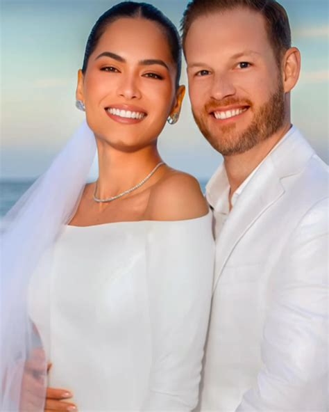andrea meza married