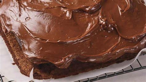 Strawberry Squirt Cake: A Simple Recipe for a Show-Stopping Dessert - el22yr5