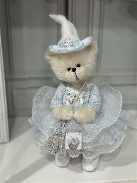 Shaz Bears Australian Artist | Victoria