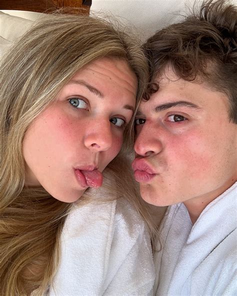 Sarah Graysun - Sarah Graysun added a new photo.